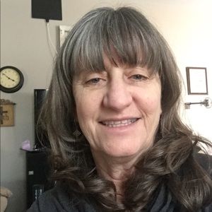 Meet your Posher, Claudia